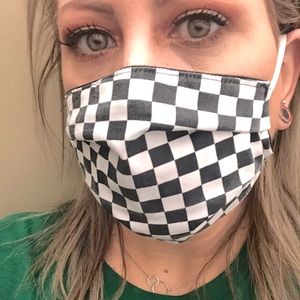 Checkered pattern mask